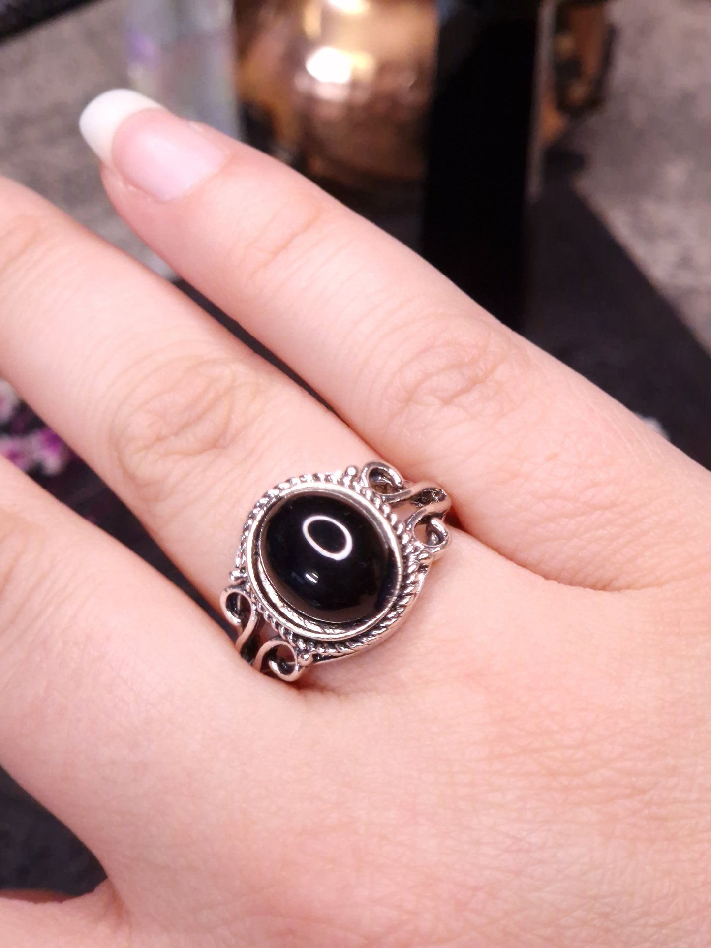 Geschwungenen Ring mit ovalem Onyx